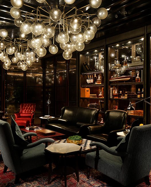 Rosewood Hotel bar in Phnom Penh